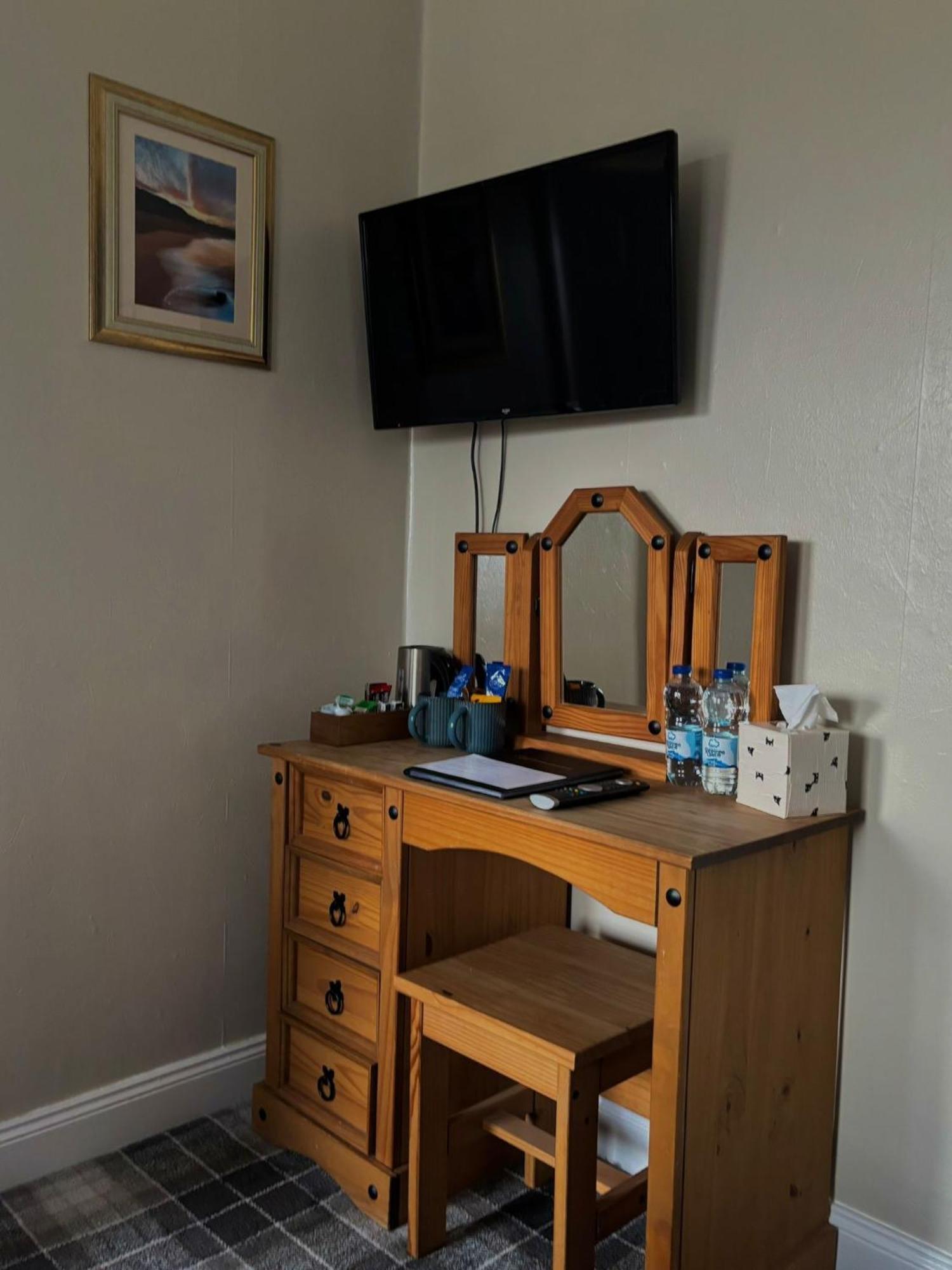 The Waterford Arms Hartley Quarto foto